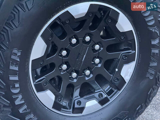 Білий Хаммер EV, об'ємом двигуна 0 л та пробігом 9 тис. км за 130000 $, фото 50 на Automoto.ua