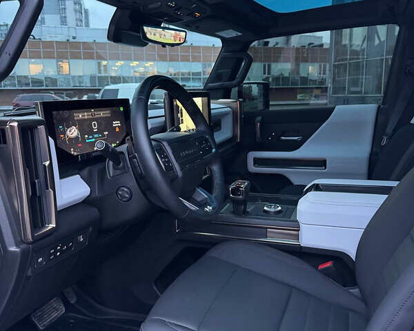 Білий Хаммер EV, об'ємом двигуна 0 л та пробігом 9 тис. км за 130000 $, фото 52 на Automoto.ua