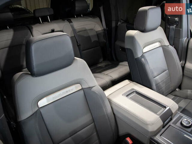 Серый Хаммер EV SUV, объемом двигателя 0 л и пробегом 1 тыс. км за 124000 $, фото 35 на Automoto.ua