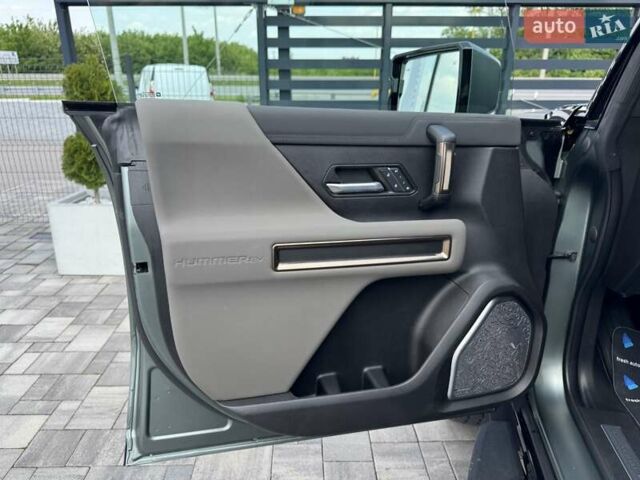 Зеленый Хаммер EV SUV, объемом двигателя 0 л и пробегом 10 тыс. км за 123700 $, фото 13 на Automoto.ua