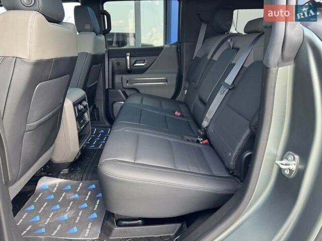 Зеленый Хаммер EV SUV, объемом двигателя 0 л и пробегом 10 тыс. км за 123700 $, фото 36 на Automoto.ua