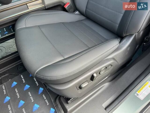 Зеленый Хаммер EV SUV, объемом двигателя 0 л и пробегом 10 тыс. км за 123700 $, фото 19 на Automoto.ua