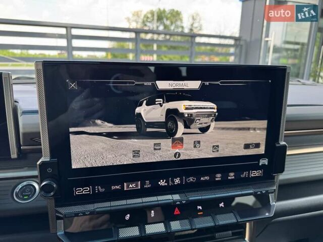 Зеленый Хаммер EV SUV, объемом двигателя 0 л и пробегом 10 тыс. км за 123700 $, фото 22 на Automoto.ua
