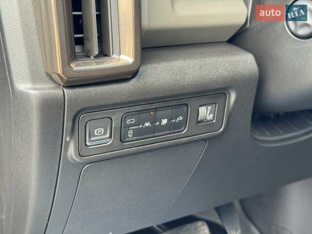 Зеленый Хаммер EV SUV, объемом двигателя 0 л и пробегом 10 тыс. км за 123700 $, фото 15 на Automoto.ua