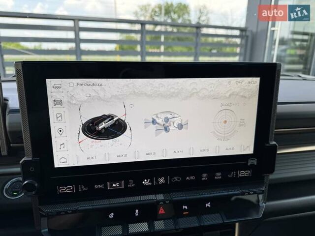 Зеленый Хаммер EV SUV, объемом двигателя 0 л и пробегом 10 тыс. км за 123700 $, фото 26 на Automoto.ua