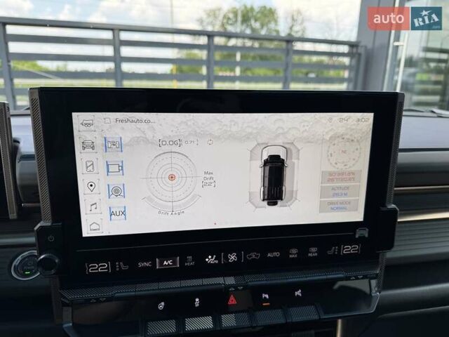 Зеленый Хаммер EV SUV, объемом двигателя 0 л и пробегом 10 тыс. км за 123700 $, фото 28 на Automoto.ua