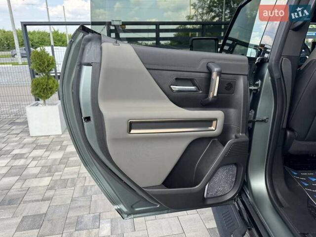 Зеленый Хаммер EV SUV, объемом двигателя 0 л и пробегом 10 тыс. км за 123700 $, фото 35 на Automoto.ua