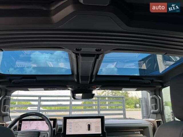 Зеленый Хаммер EV SUV, объемом двигателя 0 л и пробегом 10 тыс. км за 123700 $, фото 4 на Automoto.ua