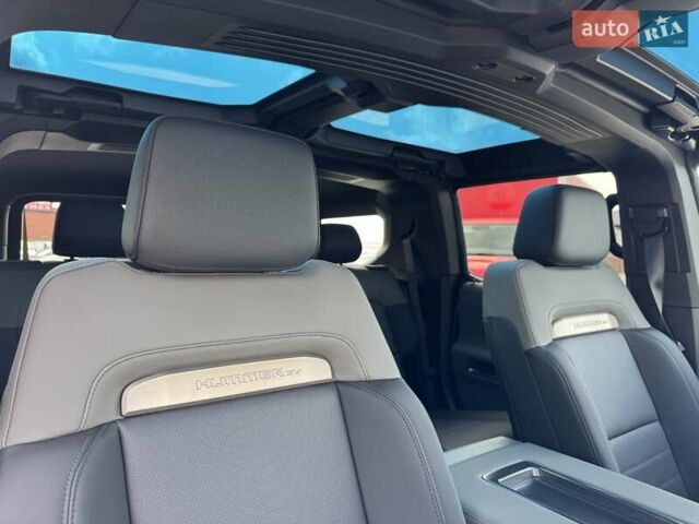 Зеленый Хаммер EV SUV, объемом двигателя 0 л и пробегом 10 тыс. км за 123700 $, фото 46 на Automoto.ua