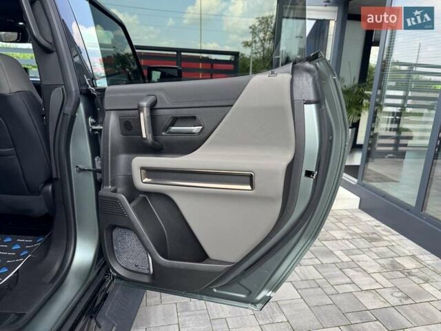 Зеленый Хаммер EV SUV, объемом двигателя 0 л и пробегом 10 тыс. км за 123700 $, фото 40 на Automoto.ua
