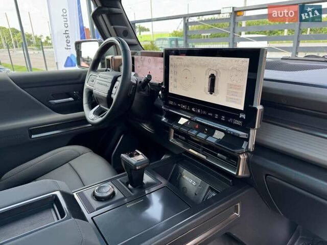 Зеленый Хаммер EV SUV, объемом двигателя 0 л и пробегом 10 тыс. км за 123700 $, фото 47 на Automoto.ua