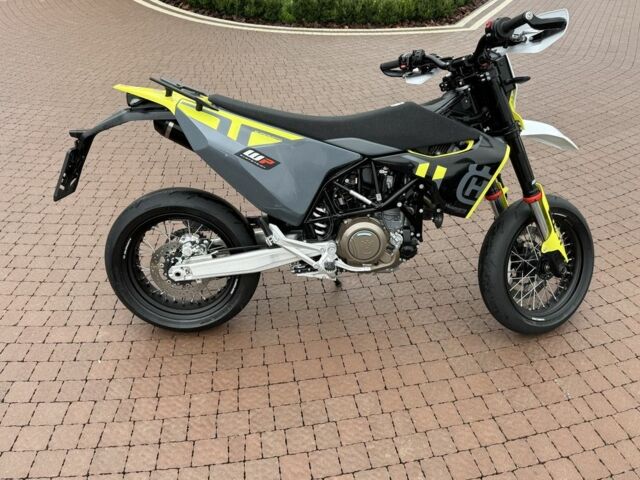 Хускварна 701 2024 в Черновцах на Automoto.ua Хускварна 701, объемом двигателя 0.7 л и пробегом 0 тыс. км за 5000 $, фото 1 на Automoto.ua