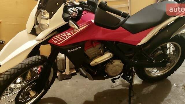 Красный Хускварна ТР, объемом двигателя 0.65 л и пробегом 15 тыс. км за 7000 $, фото 1 на Automoto.ua