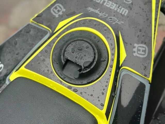 Хускварна Другая, объемом двигателя 0.7 л и пробегом 0 тыс. км за 11500 $, фото 3 на Automoto.ua