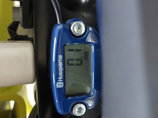 Хускварна Другая, объемом двигателя 0.35 л и пробегом 0 тыс. км за 8353 $, фото 4 на Automoto.ua