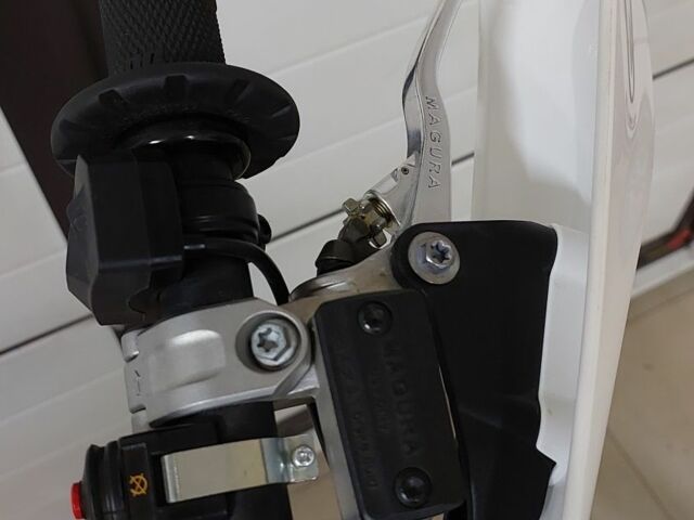 Хускварна Другая, объемом двигателя 0.35 л и пробегом 0 тыс. км за 8353 $, фото 17 на Automoto.ua