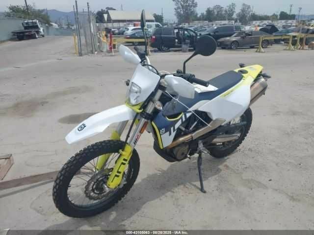 Хускварна Другая, объемом двигателя 0.69 л и пробегом 0 тыс. км за 3000 $, фото 1 на Automoto.ua