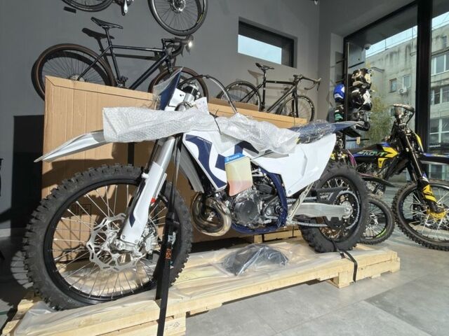 Хускварна Другая, объемом двигателя 0.25 л и пробегом 0 тыс. км за 11560 $, фото 3 на Automoto.ua