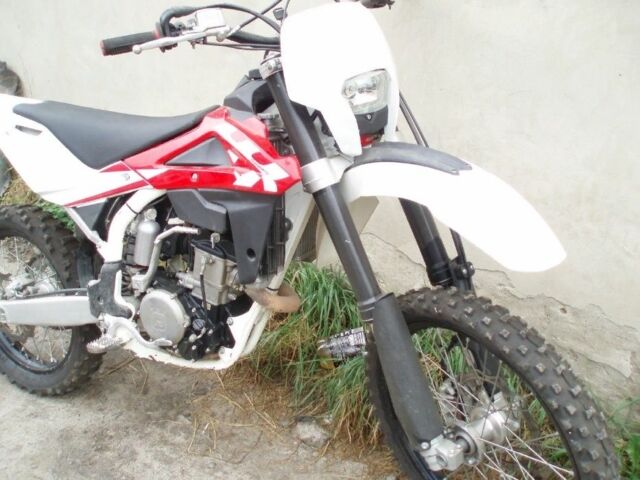 Хускварна Другая, объемом двигателя 0.25 л и пробегом 0 тыс. км за 4000 $, фото 5 на Automoto.ua