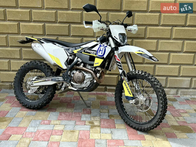 Белый Хускварна FE, объемом двигателя 0.51 л и пробегом 12 тыс. км за 6800 $, фото 1 на Automoto.ua