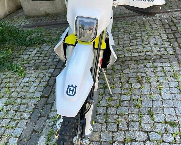 Хускварна FE 350, объемом двигателя 0 л и пробегом 3 тыс. км за 7500 $, фото 1 на Automoto.ua