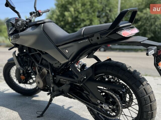 купить новое авто Хускварна Svartpilen 2024 года от официального дилера Дніпромотор Хускварна фото