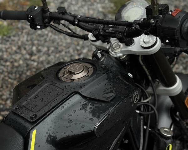 Хускварна Svartpilen 401, об'ємом двигуна 0.4 л та пробігом 30 тис. км за 4700 $, фото 4 на Automoto.ua