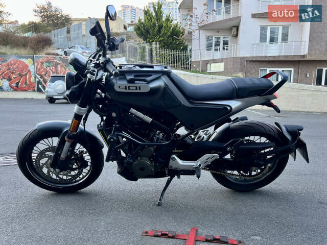 Серый Хускварна Svartpilen 401, объемом двигателя 0.4 л и пробегом 18 тыс. км за 4900 $, фото 4 на Automoto.ua