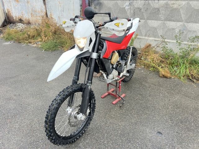 Хускварна TE 449, объемом двигателя 0.45 л и пробегом 0 тыс. км за 3950 $, фото 4 на Automoto.ua