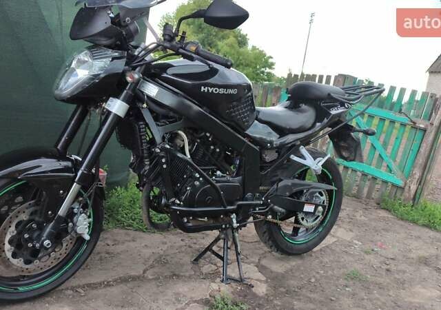 Черный Хьюсонг GT 250R, объемом двигателя 0.25 л и пробегом 44 тыс. км за 2100 $, фото 2 на Automoto.ua