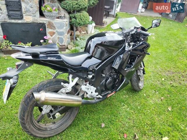 Хьюсонг GT 250R 2010 в Черновцах на Automoto.ua Черный Хьюсонг GT 250R, объемом двигателя 0.25 л и пробегом 5 тыс. км за 2500 $, фото 1 на Automoto.ua