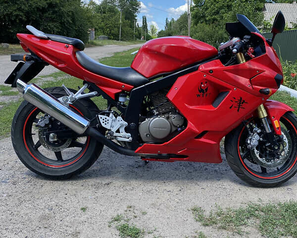 Красный Хьюсонг GT 250R, объемом двигателя 0.25 л и пробегом 23 тыс. км за 2300 $, фото 1 на Automoto.ua