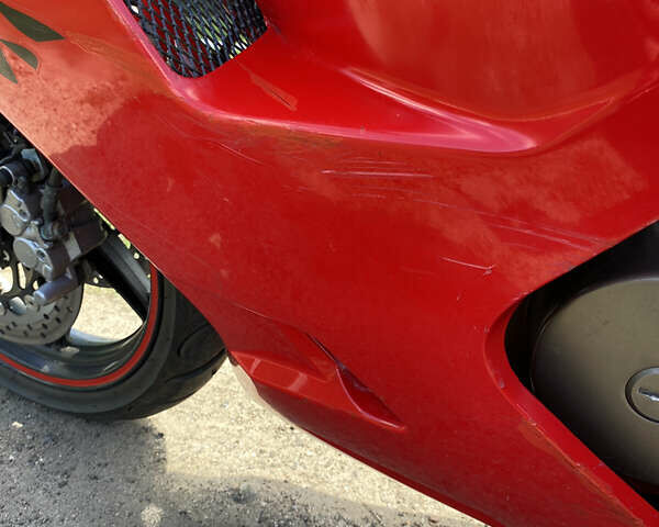 Красный Хьюсонг GT 250R, объемом двигателя 0.25 л и пробегом 23 тыс. км за 2300 $, фото 4 на Automoto.ua