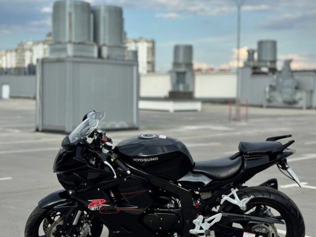 Хьюсонг GT 250R, объемом двигателя 0.25 л и пробегом 0 тыс. км за 2400 $, фото 3 на Automoto.ua