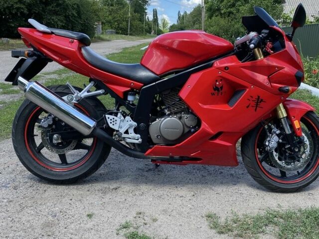 Хьюсонг GT 250R, объемом двигателя 0.25 л и пробегом 0 тыс. км за 2041 $, фото 1 на Automoto.ua