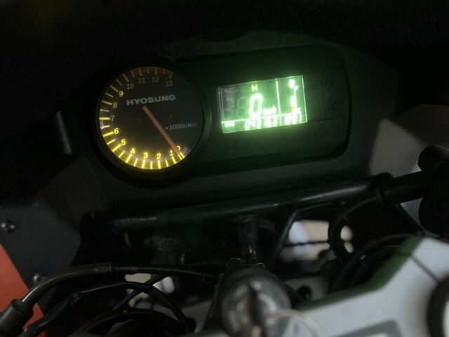 Хьюсонг GT 250R, об'ємом двигуна 0.25 л та пробігом 0 тис. км за 2400 $, фото 6 на Automoto.ua