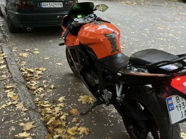 Хьюсонг GT 250R, об'ємом двигуна 0.25 л та пробігом 0 тис. км за 2400 $, фото 3 на Automoto.ua