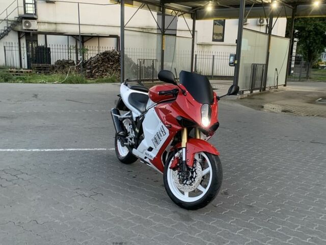 Хьюсонг GT 250R, объемом двигателя 0.25 л и пробегом 0 тыс. км за 2500 $, фото 3 на Automoto.ua