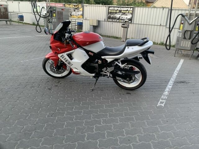 Хьюсонг GT 250R, объемом двигателя 0.25 л и пробегом 0 тыс. км за 2500 $, фото 5 на Automoto.ua