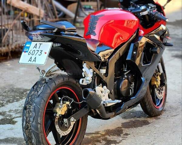 Хьюсонг GT 250R, объемом двигателя 0.25 л и пробегом 50 тыс. км за 2600 $, фото 4 на Automoto.ua