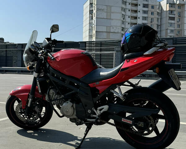 Черный Хьюсонг GT 650R, объемом двигателя 0.65 л и пробегом 23 тыс. км за 2450 $, фото 5 на Automoto.ua