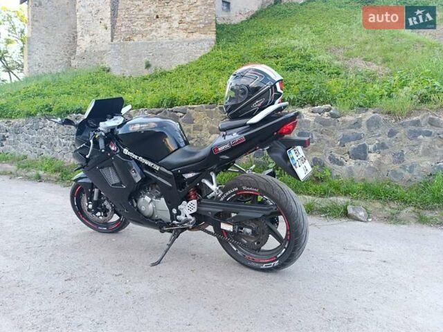 Черный Хьюсонг GT 650R, объемом двигателя 0.65 л и пробегом 25 тыс. км за 2900 $, фото 5 на Automoto.ua