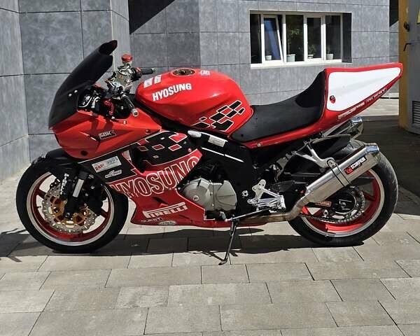 Червоний Хьюсонг GT 650R, об'ємом двигуна 0.65 л та пробігом 1 тис. км за 2000 $, фото 5 на Automoto.ua