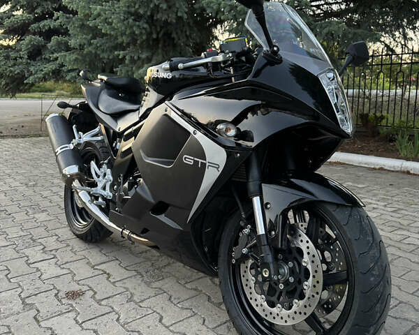 Хьюсонг GT 650R, объемом двигателя 0.65 л и пробегом 13 тыс. км за 4600 $, фото 5 на Automoto.ua