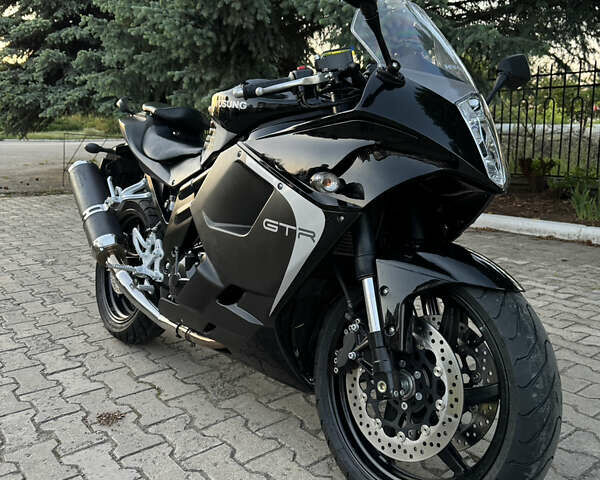 Хьюсонг GT 650R, объемом двигателя 0.65 л и пробегом 13 тыс. км за 4600 $, фото 12 на Automoto.ua
