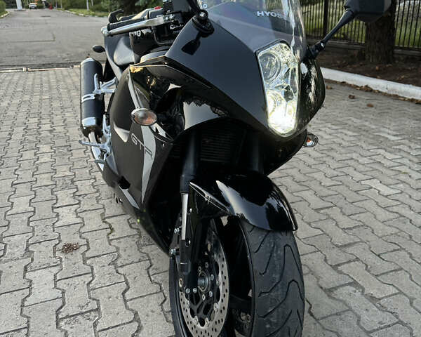 Хьюсонг GT 650R, объемом двигателя 0.65 л и пробегом 13 тыс. км за 4600 $, фото 7 на Automoto.ua