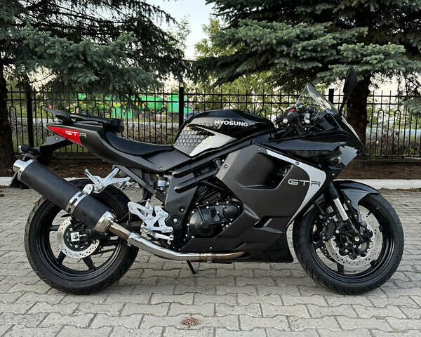 Хьюсонг GT 650R, объемом двигателя 0.65 л и пробегом 13 тыс. км за 4600 $, фото 13 на Automoto.ua