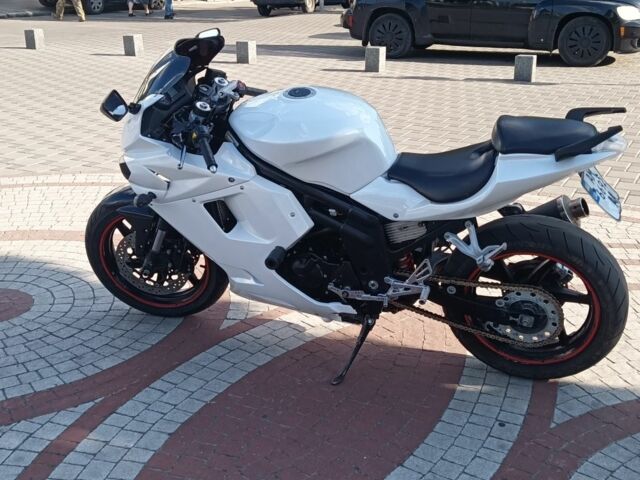 Хьюсонг GT 650R, объемом двигателя 0.65 л и пробегом 0 тыс. км за 3300 $, фото 7 на Automoto.ua