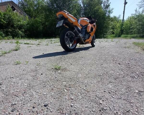 Оранжевый Хьюсонг GT 650R, объемом двигателя 0.65 л и пробегом 37 тыс. км за 3100 $, фото 5 на Automoto.ua