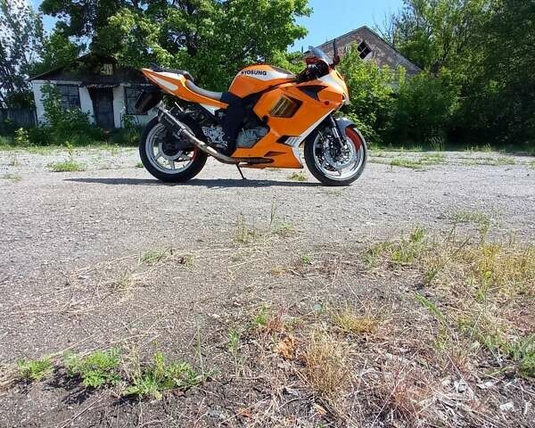 Оранжевый Хьюсонг GT 650R, объемом двигателя 0.65 л и пробегом 37 тыс. км за 3100 $, фото 6 на Automoto.ua